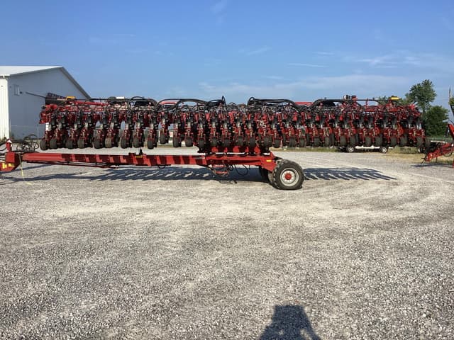 Image of Case IH 2140 equipment image 4