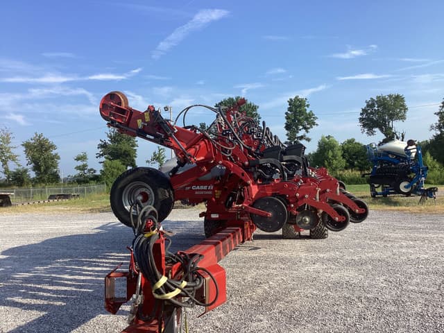 Image of Case IH 2140 equipment image 2