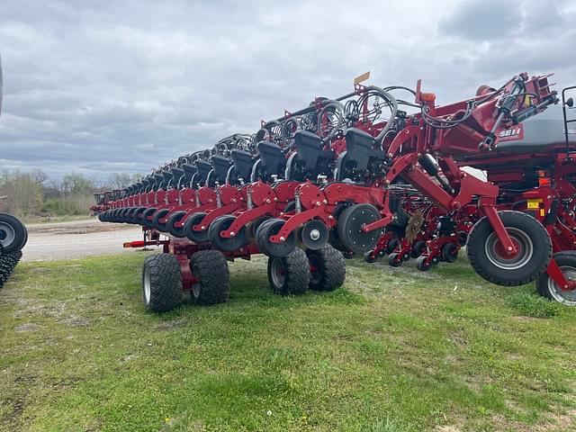 Image of Case IH 2140 equipment image 4