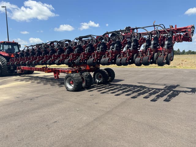 Image of Case IH 2140 equipment image 2