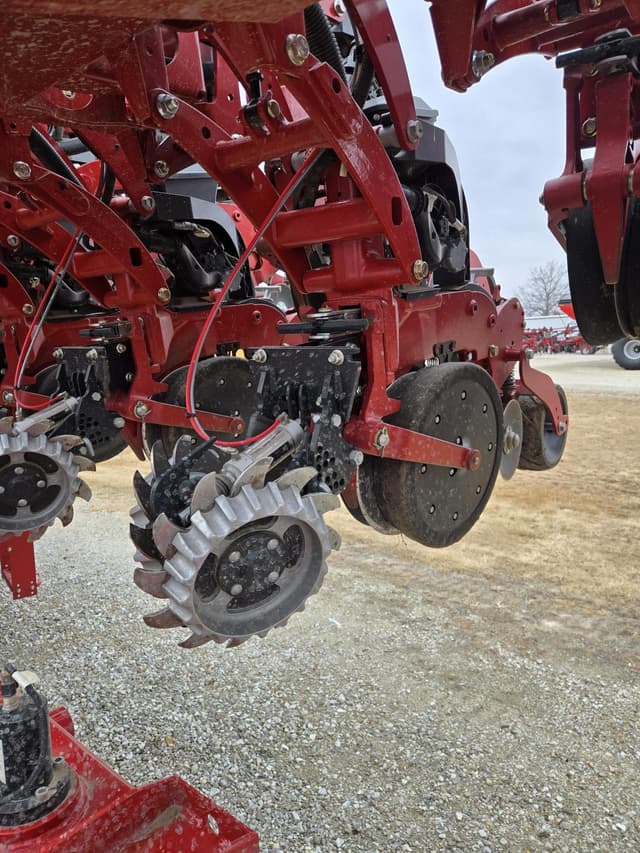 Image of Case IH 2140 equipment image 4