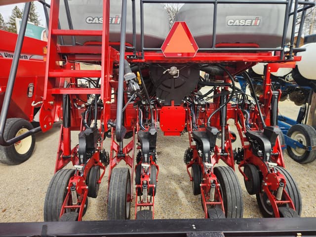 Image of Case IH 2150 equipment image 4