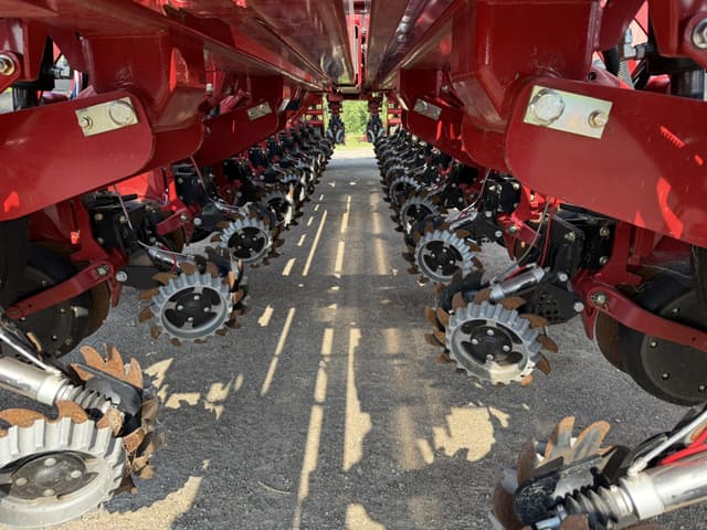 Image of Case IH 2150 equipment image 3