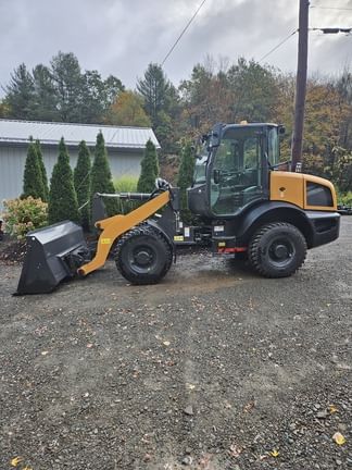 2022 Case 221F Equipment Image0