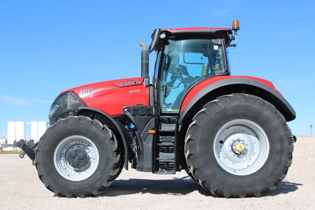Image of Case IH Optum 300 equipment image 1