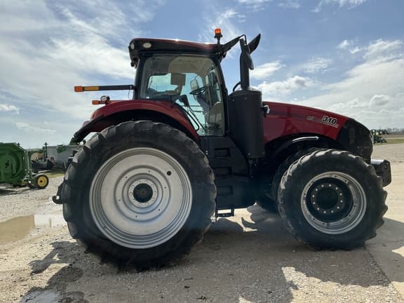Image of Case IH Magnum 310 equipment image 3