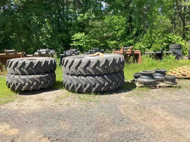 Image of Case IH Magnum 310 equipment image 4