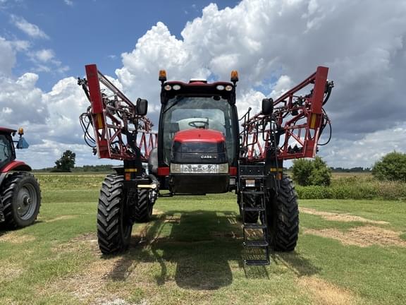 Image of Case IH 3240 Patriot Primary image