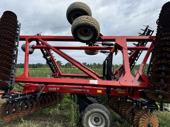 Image of Case IH Barracuda 335 equipment image 2