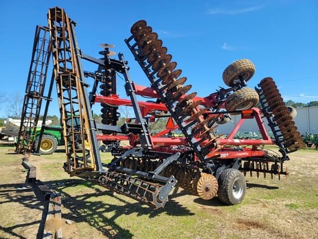 Image of Case IH 335VT equipment image 1