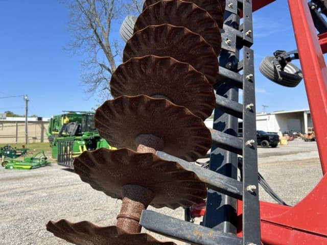 Image of Case IH 335VT equipment image 3