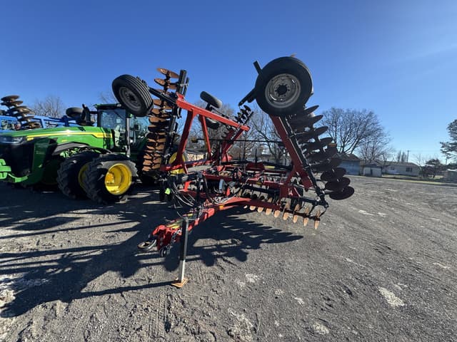 Image of Case IH 345 equipment image 2