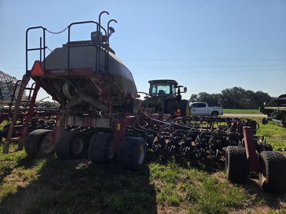 Image of Case IH 550T equipment image 4