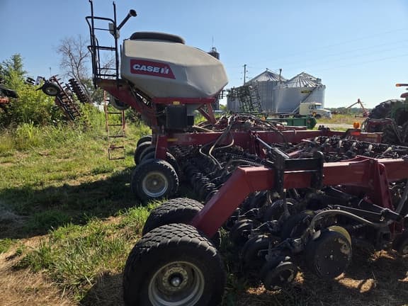 Image of Case IH 550T equipment image 3