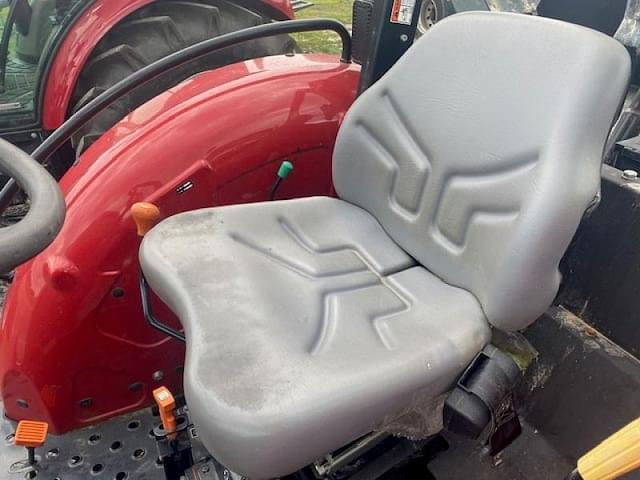 Image of Case IH Farmall 70A equipment image 4