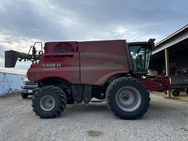 Image of Case IH 7250 equipment image 1