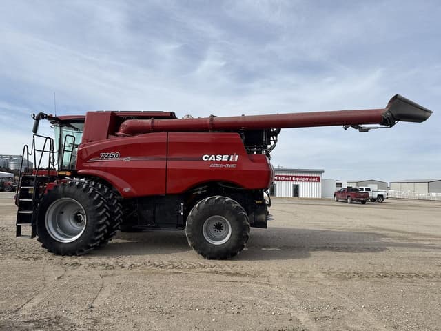 Image of Case IH 7250 equipment image 3