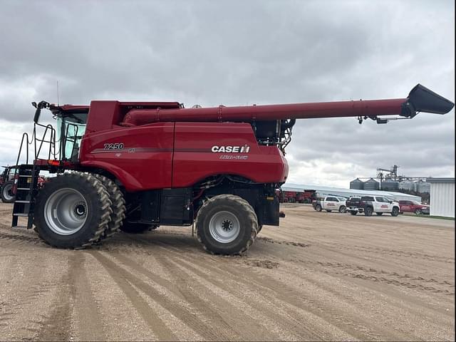 Image of Case IH 7250 equipment image 3