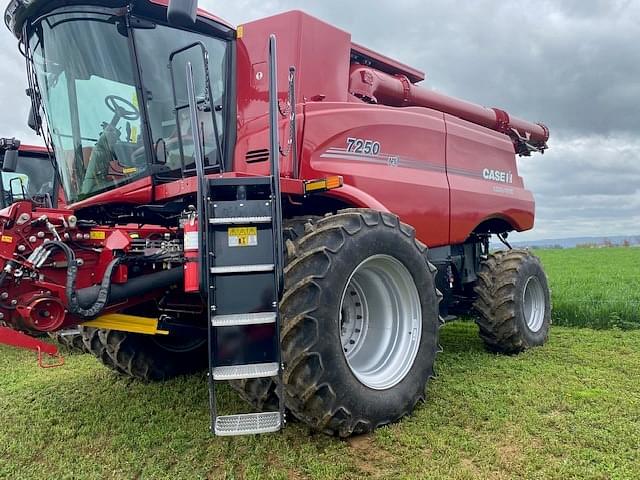 Image of Case IH 7250 equipment image 1