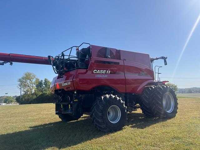 Image of Case IH 7250 equipment image 2