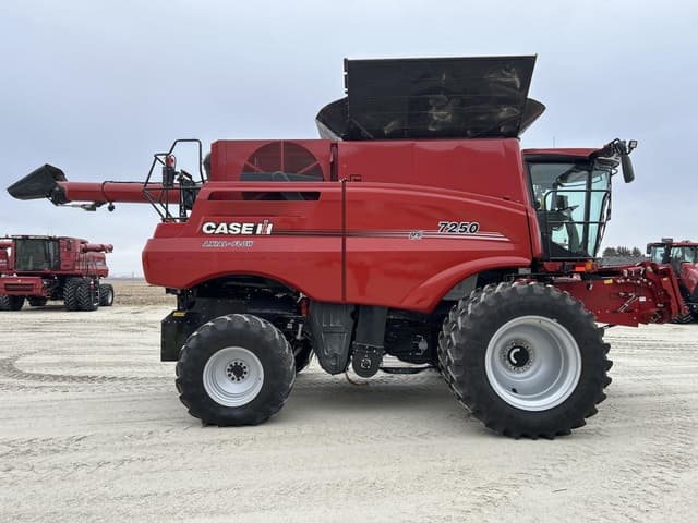 Image of Case IH 7250 equipment image 1