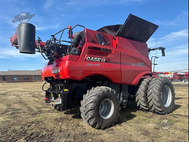 Image of Case IH 8250 equipment image 2