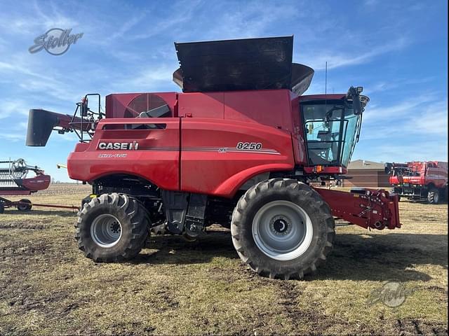 Image of Case IH 8250 equipment image 1