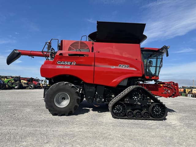 Image of Case IH 8250 equipment image 1