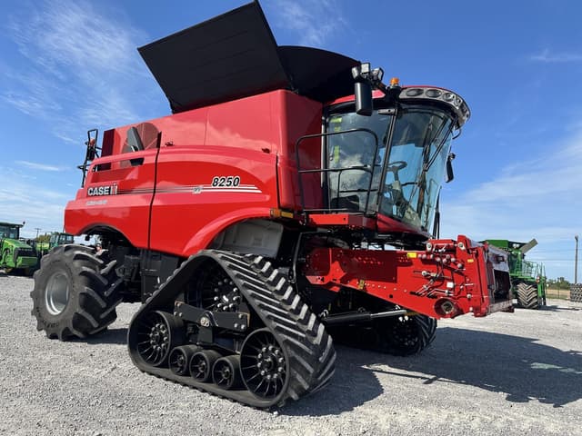Image of Case IH 8250 equipment image 3