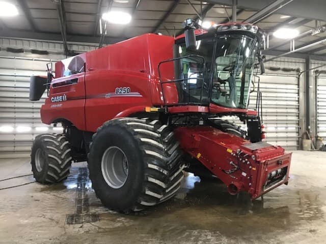 Image of Case IH 8250 equipment image 2