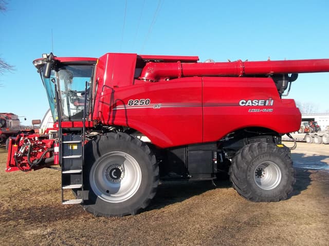 Image of Case IH 8250 equipment image 1