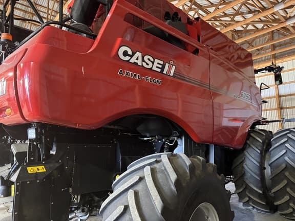 Image of Case IH 8250 equipment image 4