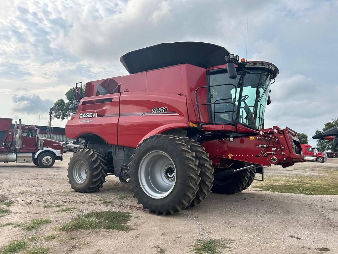 Image of Case IH 8250 Image 1