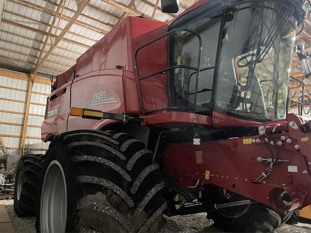 2022 Case IH 8250 Equipment Image0