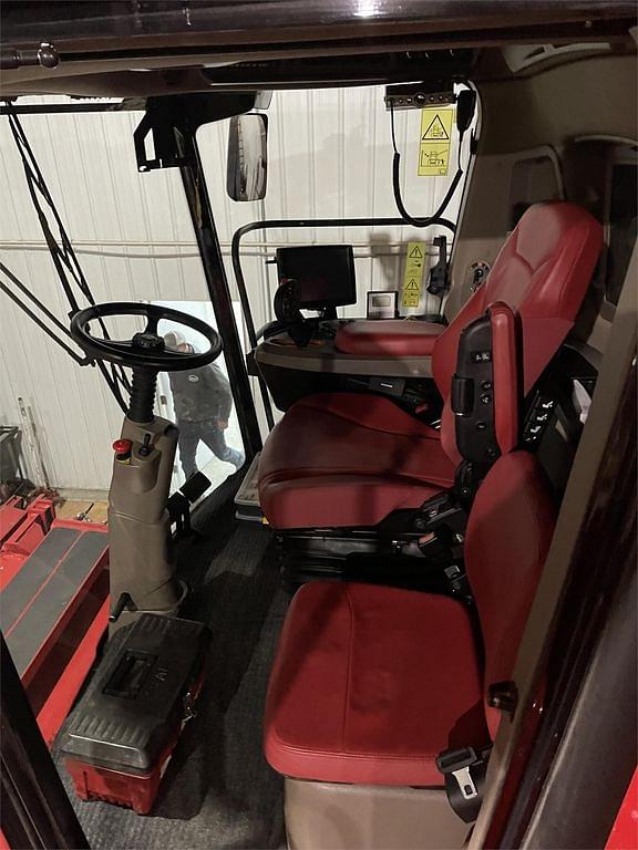 Image of Case IH 8250 equipment image 4