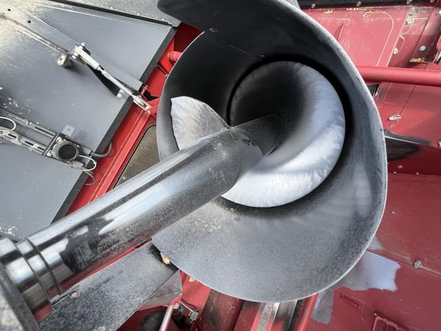 Image of Case IH 8250 equipment image 2