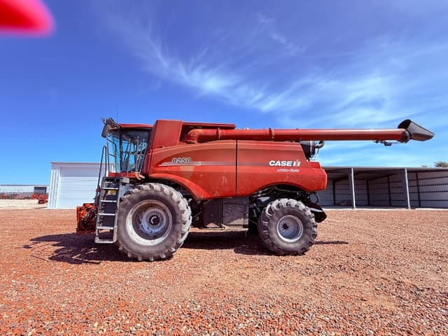 Image of Case IH 8250 equipment image 4