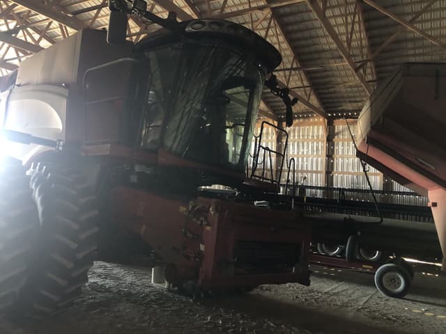 Image of Case IH 8250 equipment image 1