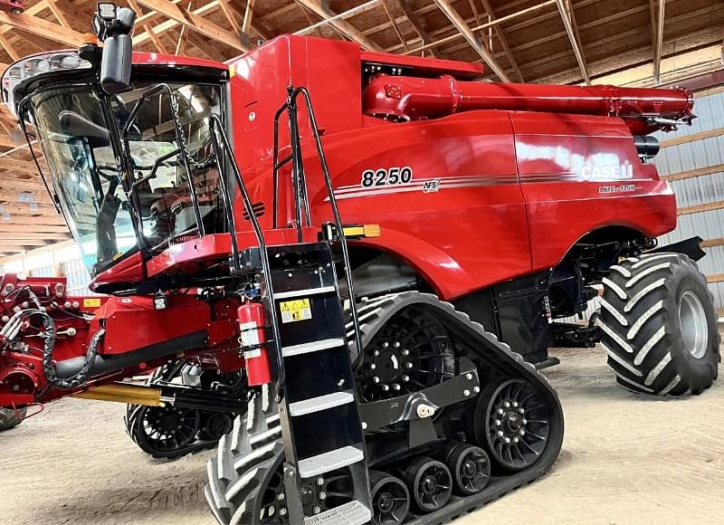 Image of Case IH 8250 Image 1