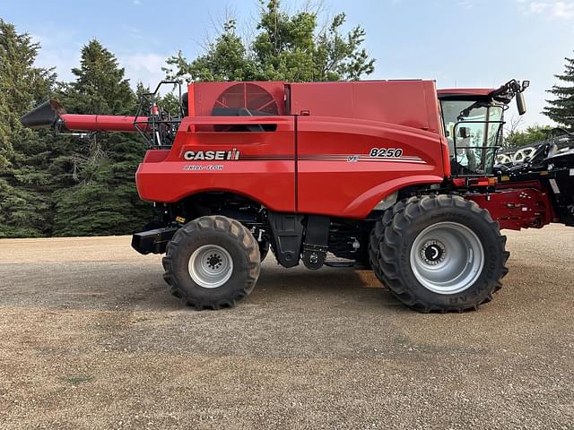 Image of Case IH 8250 equipment image 3