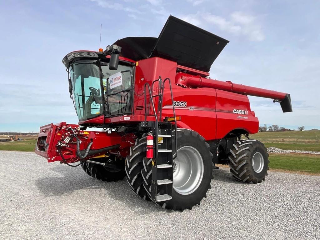Main image Case IH 8250