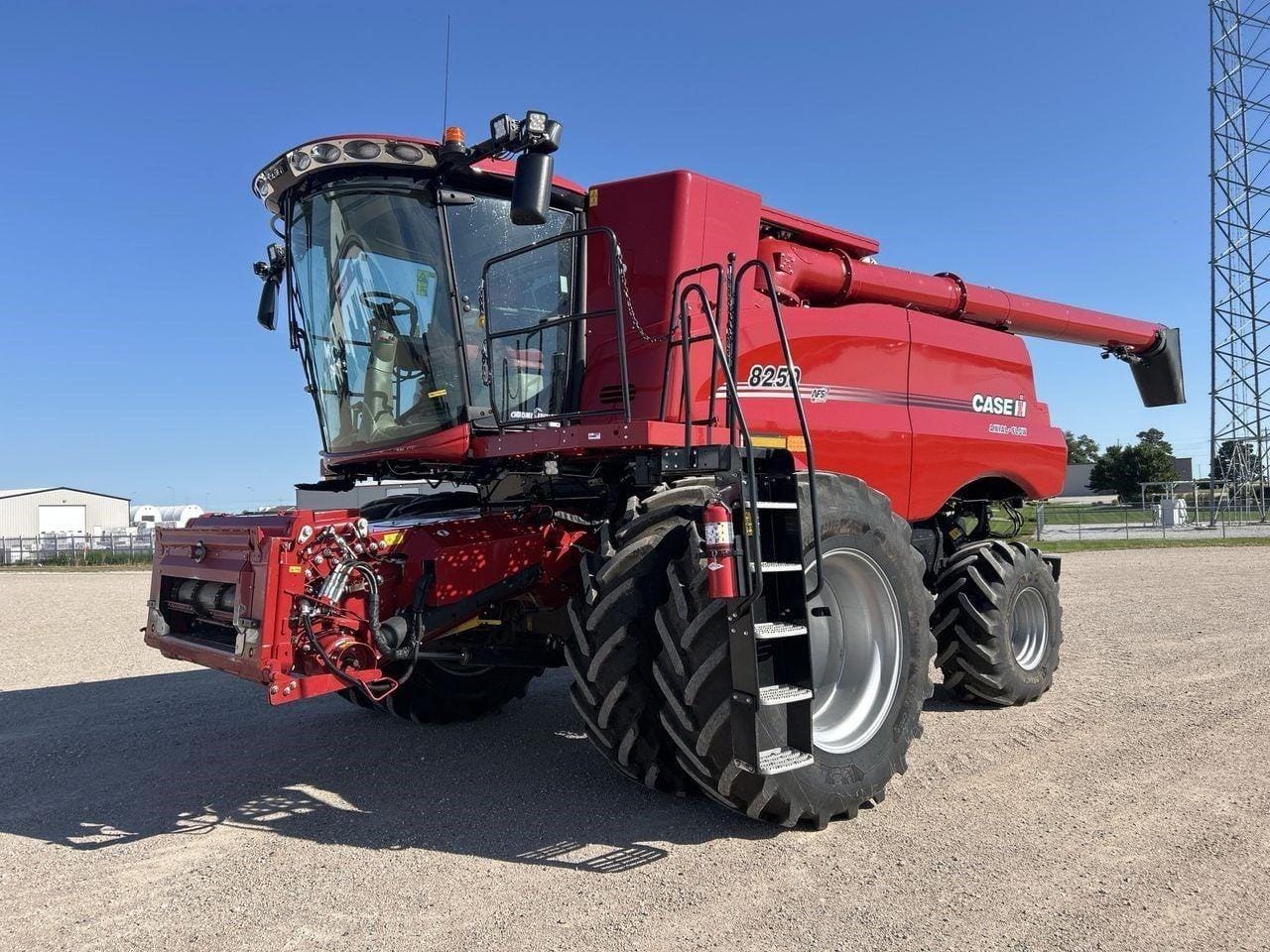 2022 Case IH 8250 Equipment Image0