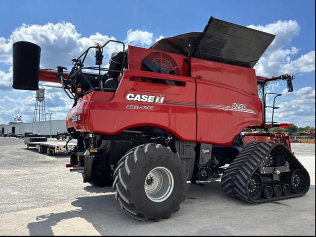 Image of Case IH 8250 equipment image 4