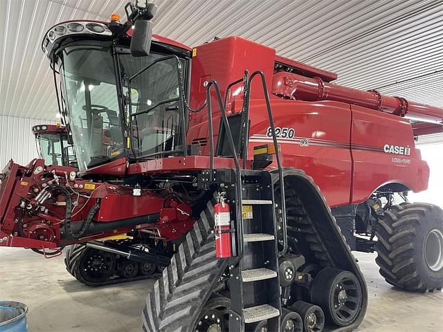 Image of Case IH 8250 equipment image 1
