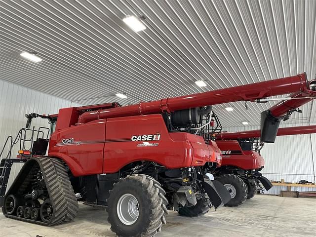 Image of Case IH 8250 equipment image 3