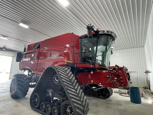 Image of Case IH 8250 equipment image 2