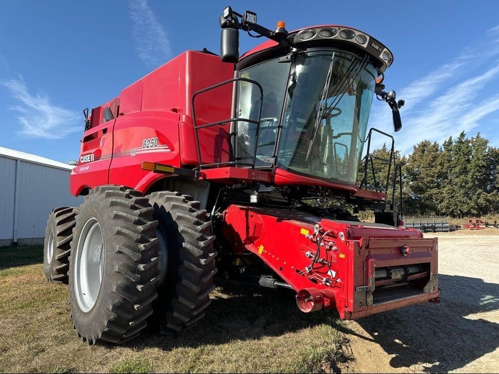 2022 Case IH 8250 Equipment Image0