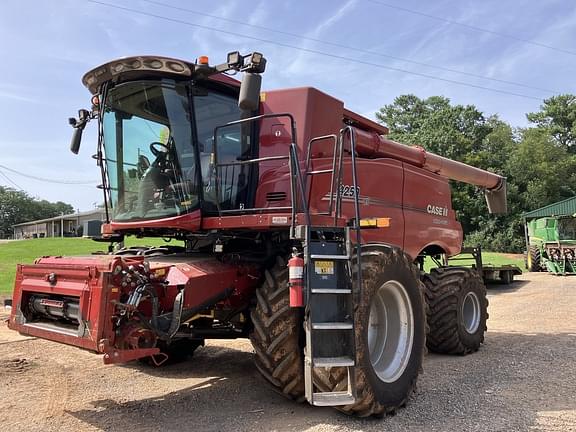 Image of Case IH 8250 equipment image 1