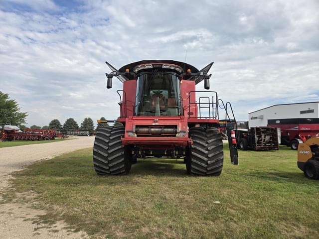 Image of Case IH 8250 equipment image 2