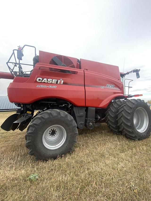 Image of Case IH 8250 equipment image 1